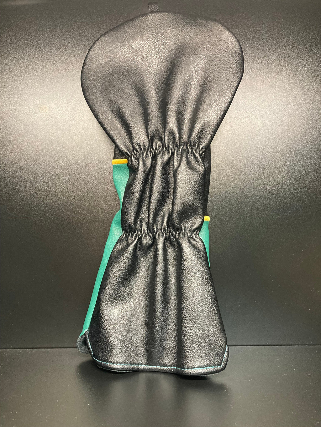 Hole in one Headcover