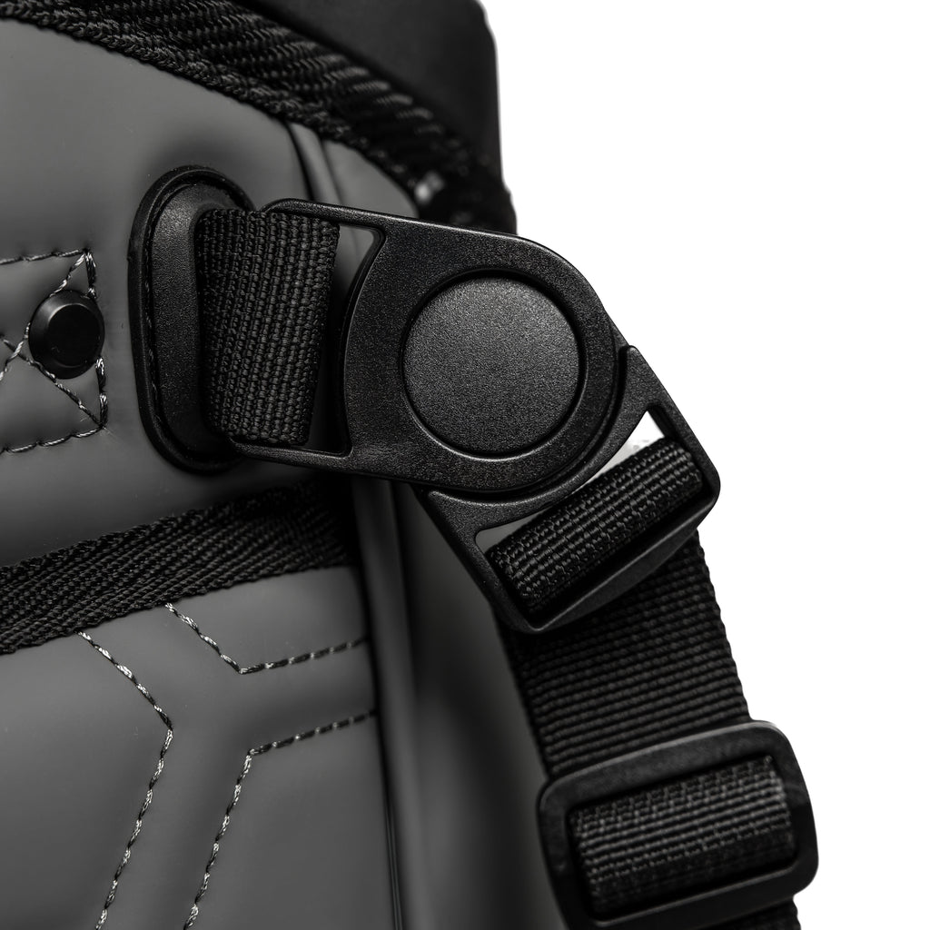 LUX V2 8.5" Carry Bag: Hippo
